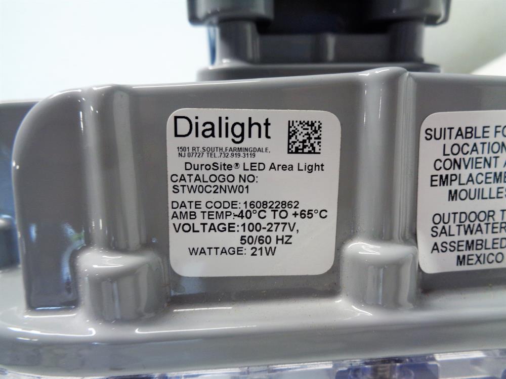 Dialight Durosite LED Area Light STW0C2NW01